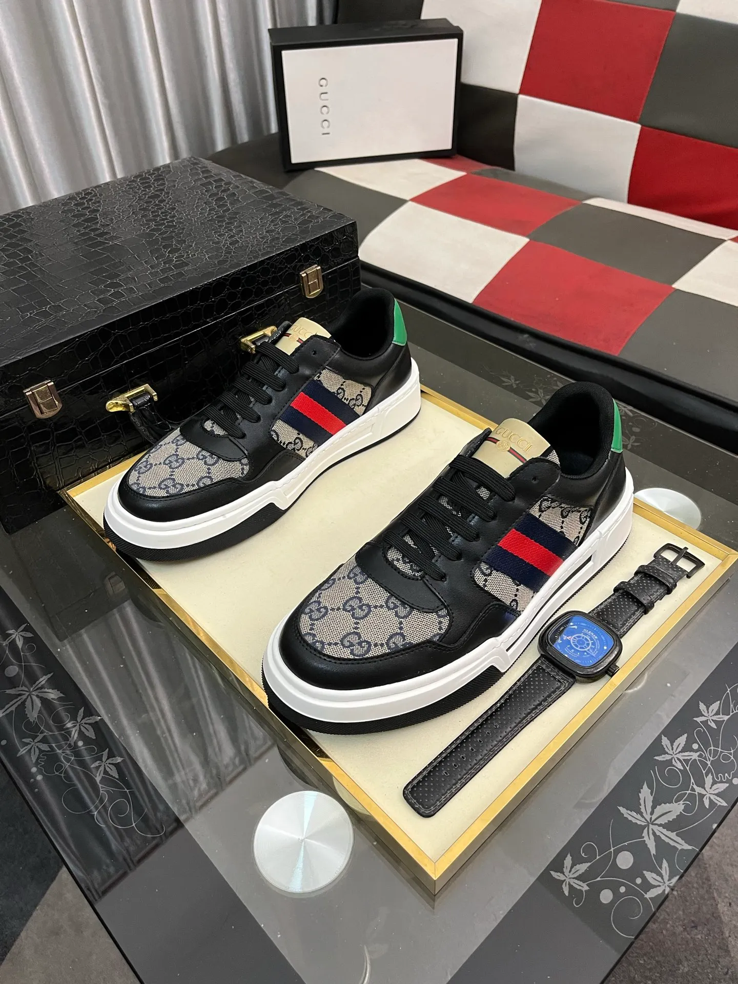 Men's Men's Shoes💰420⌚️⌚️【GUCCI】Gucci men's latest white shoe series casual shoes! The official website is built 1:1. Upper: Made of imported cowhide, with electric embroidery ➕Inner lining: Made of high-quality first-layer pigskin, soft and comfortable. Picky material selection and exquisite workmanship give you the best enjoyment. Size: 38-443️⃣Colors available